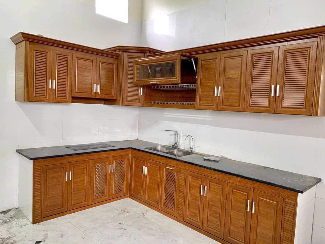Tủ bếp giác bát kết hợp cánh lá sách thông thoáng